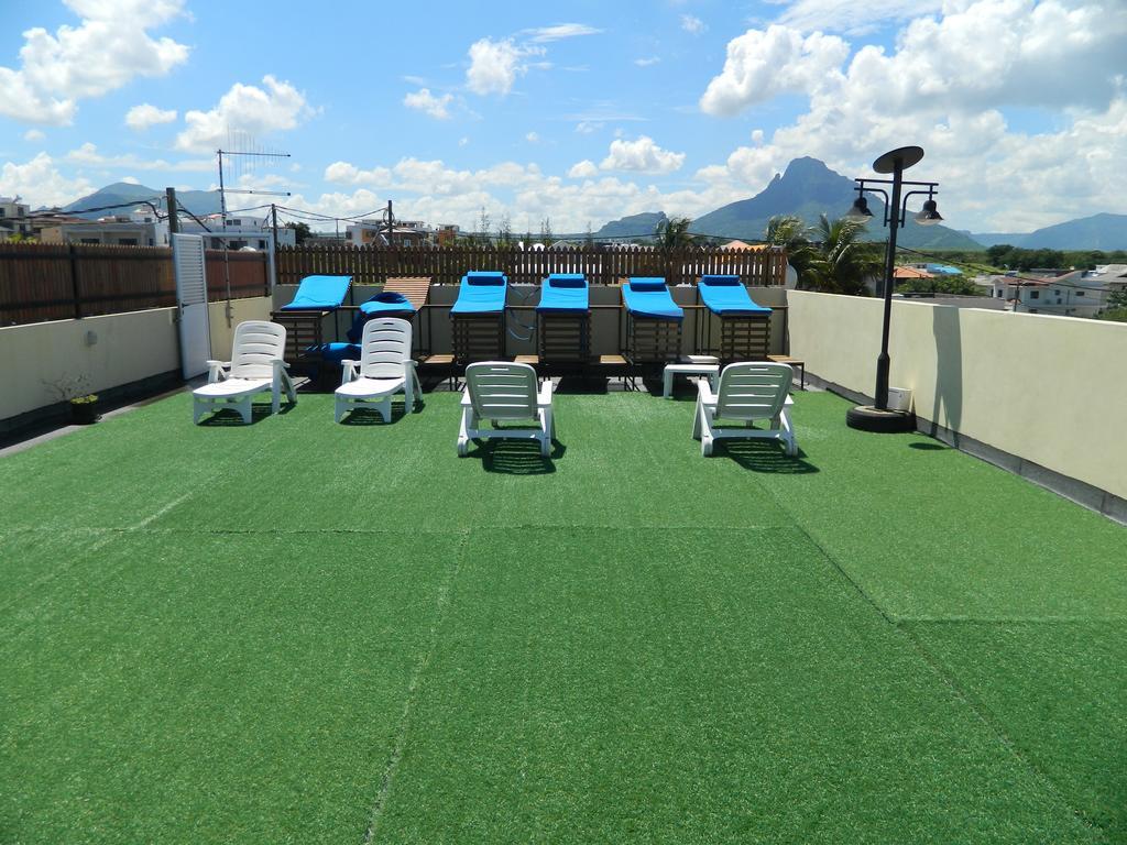 West Coast View Studios & Appartment Flic en Flac Bagian luar foto