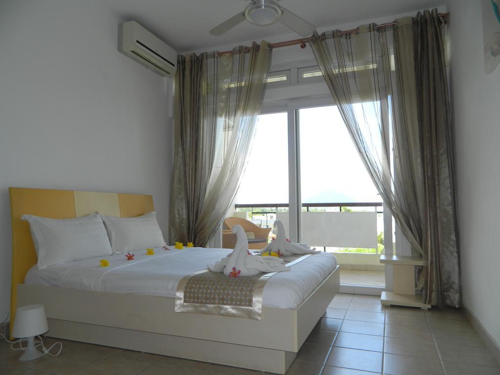 West Coast View Studios & Appartment Flic en Flac Bagian luar foto
