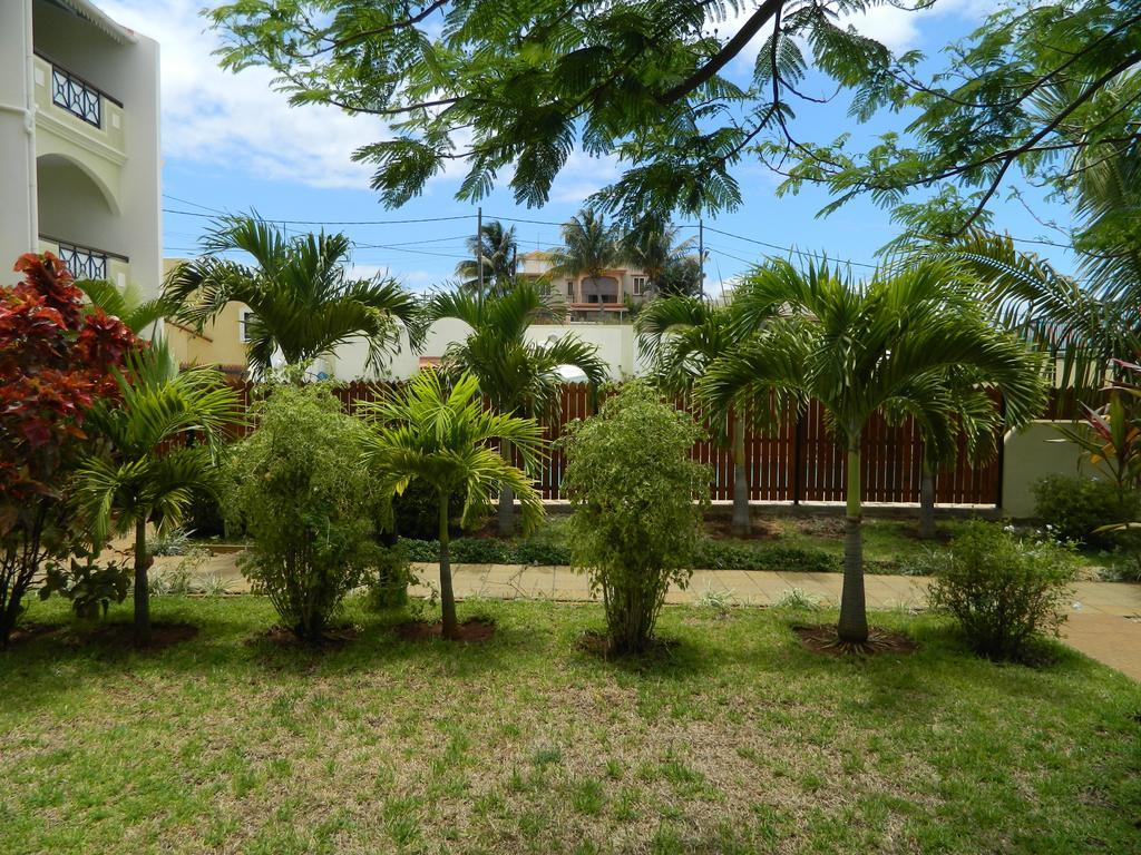 West Coast View Studios & Appartment Flic en Flac Bagian luar foto