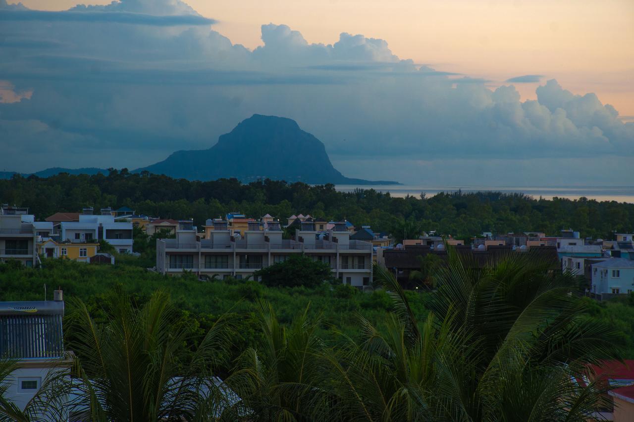 West Coast View Studios & Appartment Flic en Flac Bagian luar foto