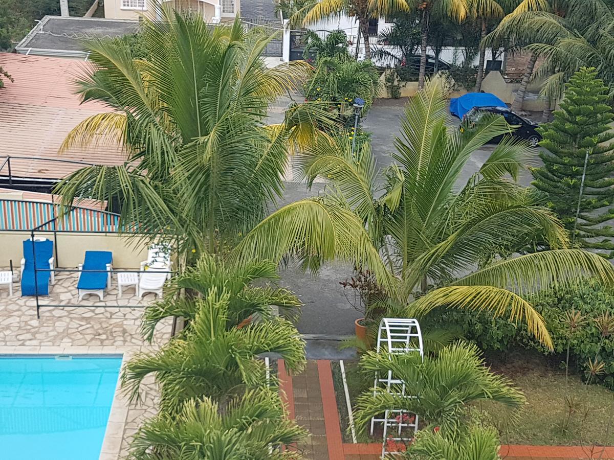 West Coast View Studios & Appartment Flic en Flac Bagian luar foto