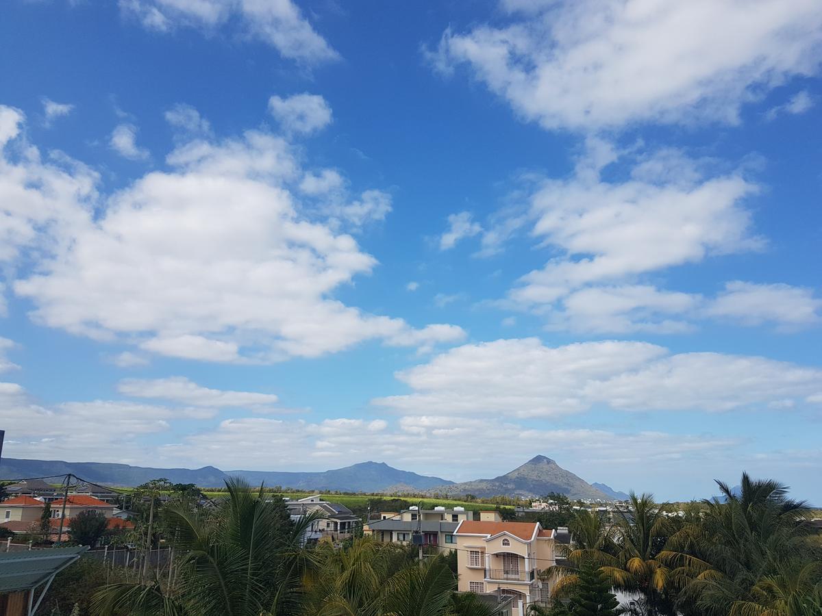 West Coast View Studios & Appartment Flic en Flac Bagian luar foto