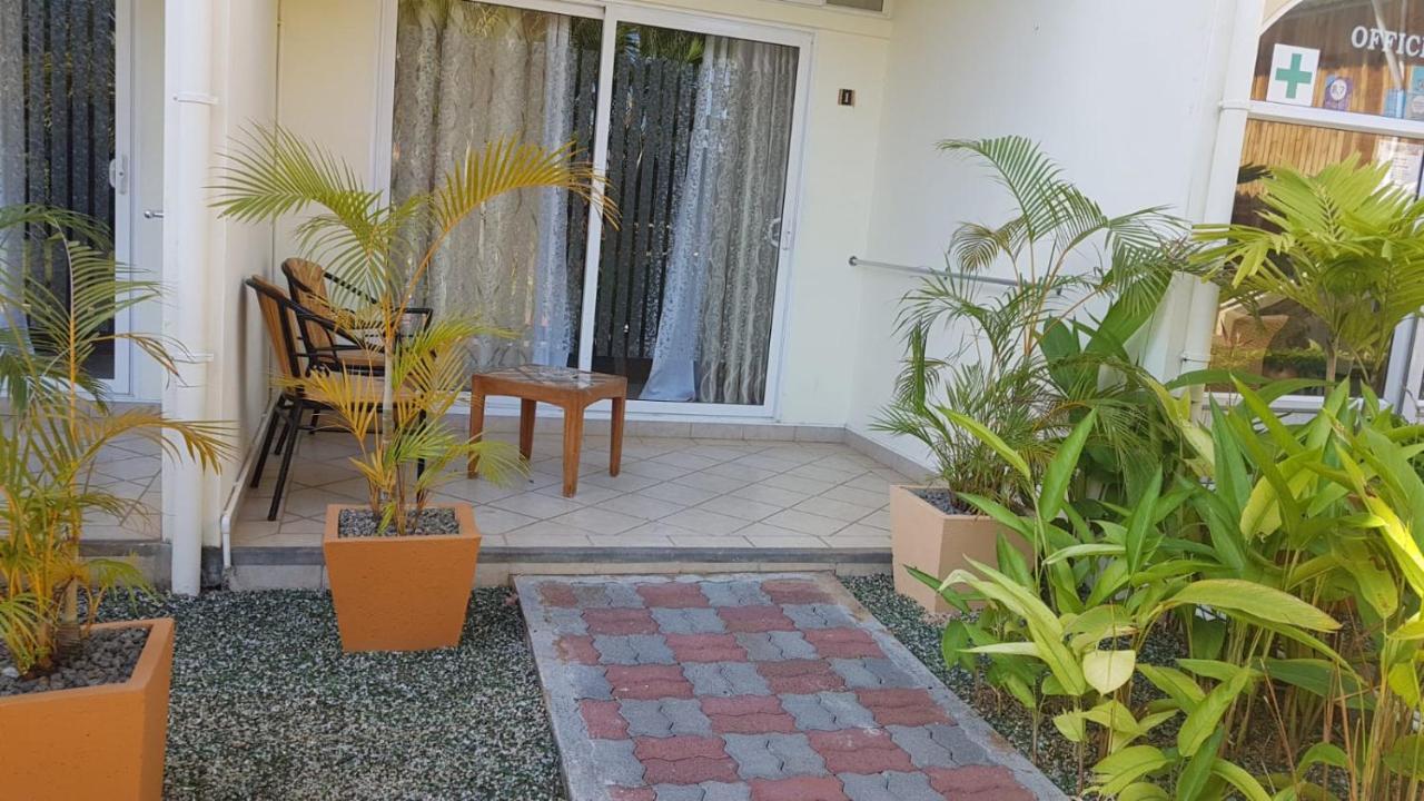 West Coast View Studios & Appartment Flic en Flac Bagian luar foto