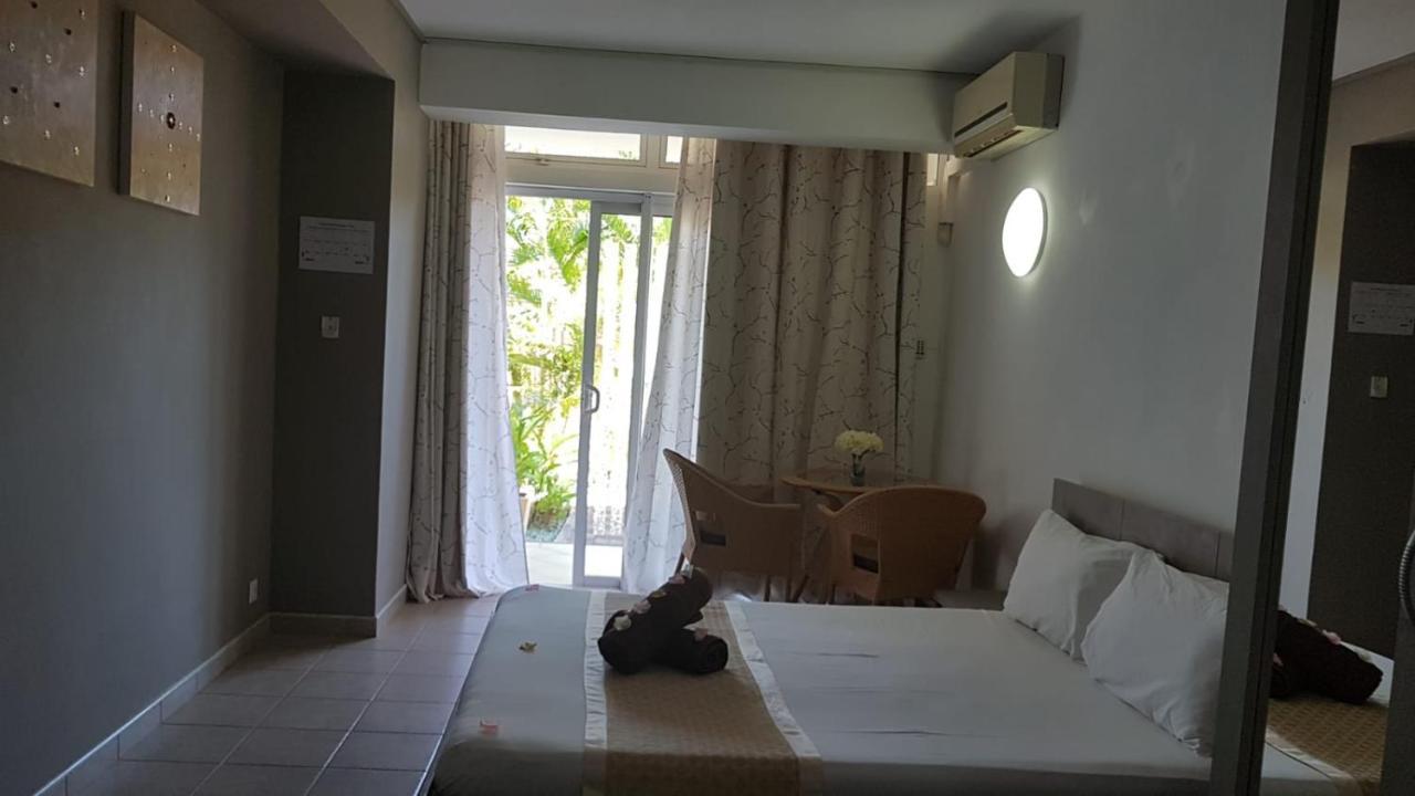 West Coast View Studios & Appartment Flic en Flac Bagian luar foto