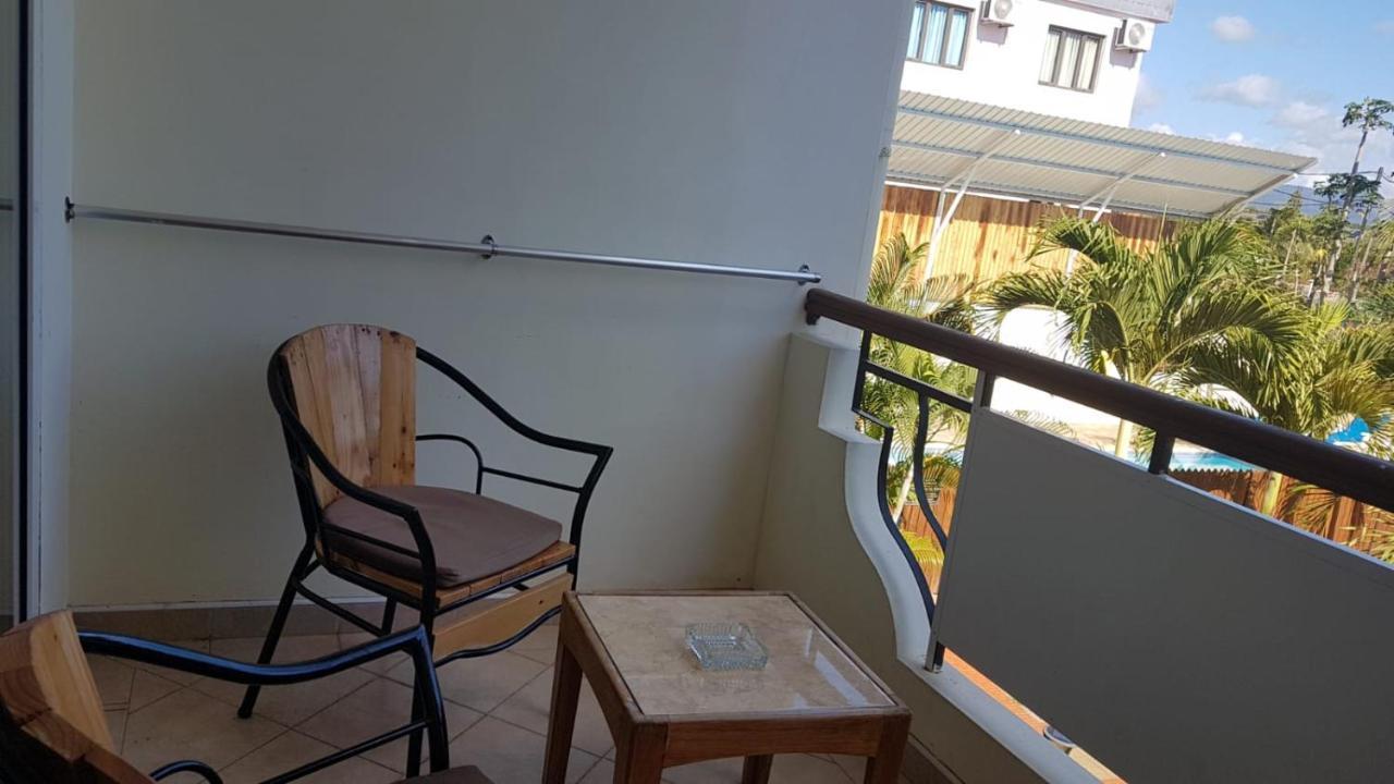 West Coast View Studios & Appartment Flic en Flac Bagian luar foto