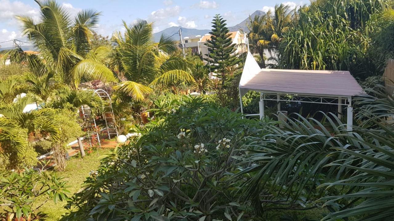 West Coast View Studios & Appartment Flic en Flac Bagian luar foto