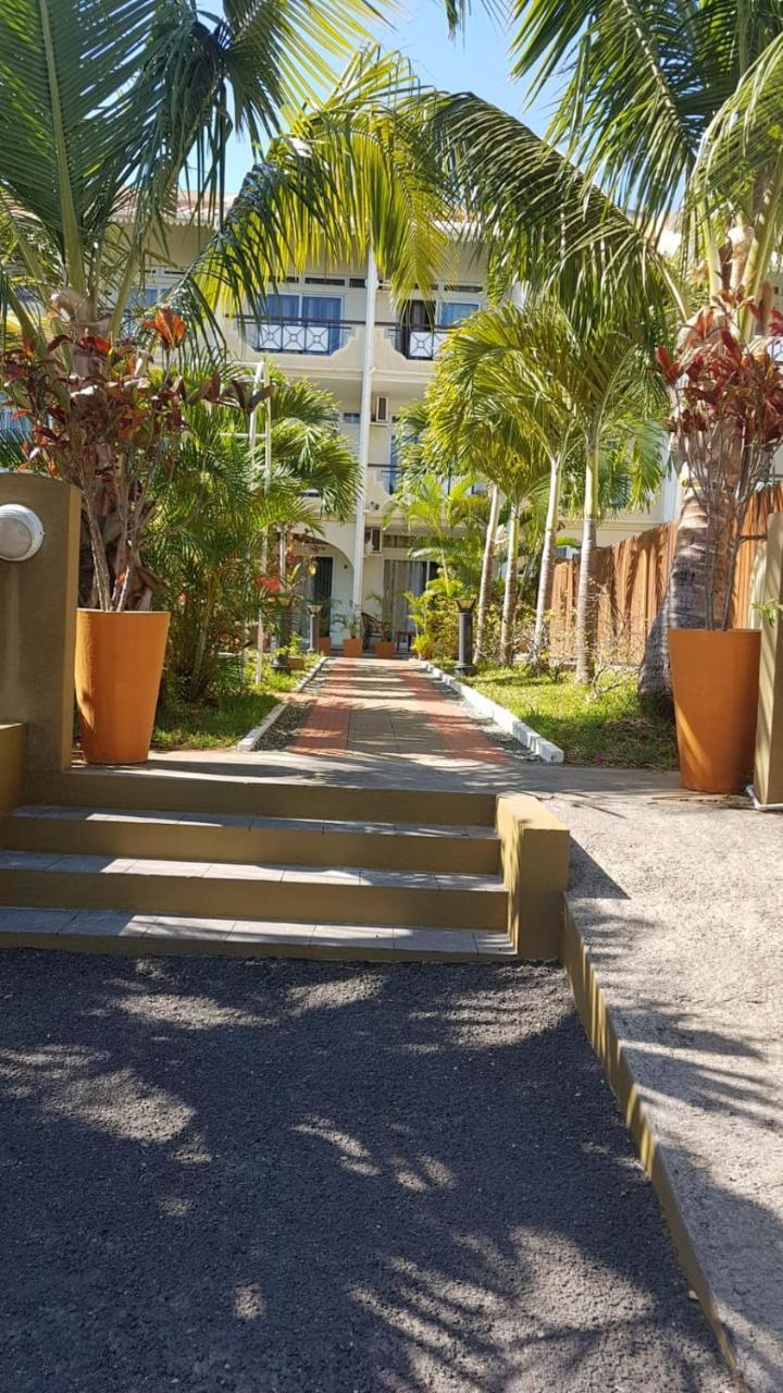 West Coast View Studios & Appartment Flic en Flac Bagian luar foto