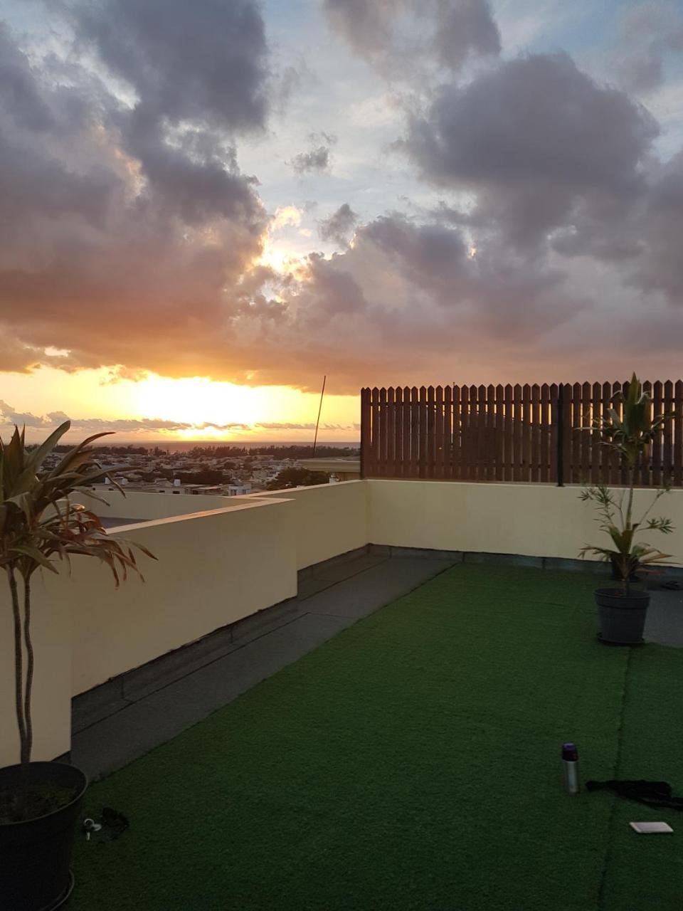 West Coast View Studios & Appartment Flic en Flac Bagian luar foto