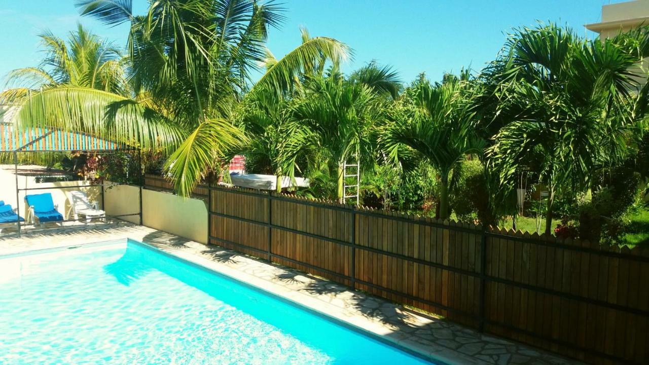 West Coast View Studios & Appartment Flic en Flac Bagian luar foto