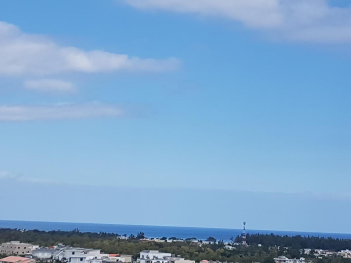 West Coast View Studios & Appartment Flic en Flac Bagian luar foto